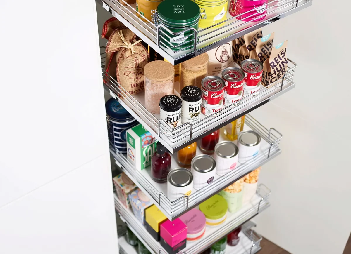 Τροφοθήκη Κουζίνας: Πλεονεκτήματα και Οφέλη για Εσάς, τα πλεονεκτήματά της και γιατί θα πρέπει να εξετάσετε σοβαρά το ενδεχόμενο εγκατάστασής της και τι θα σας προσφέρει.